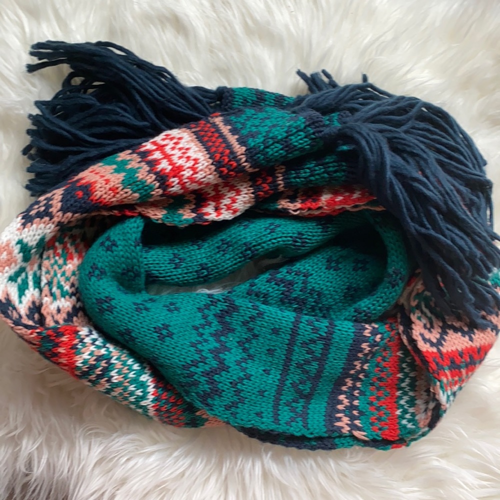 Patterned scarf